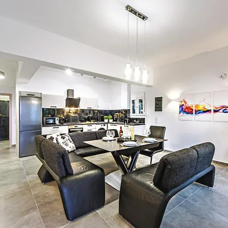 Chill Out Aurora Apartmán