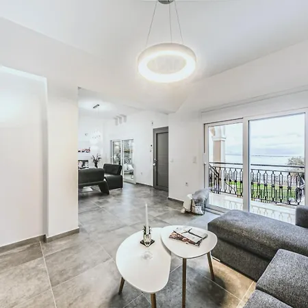 Chill Out Aurora Perama (Corfu)