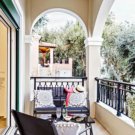 Chill Out Aurora Perama (Corfu)